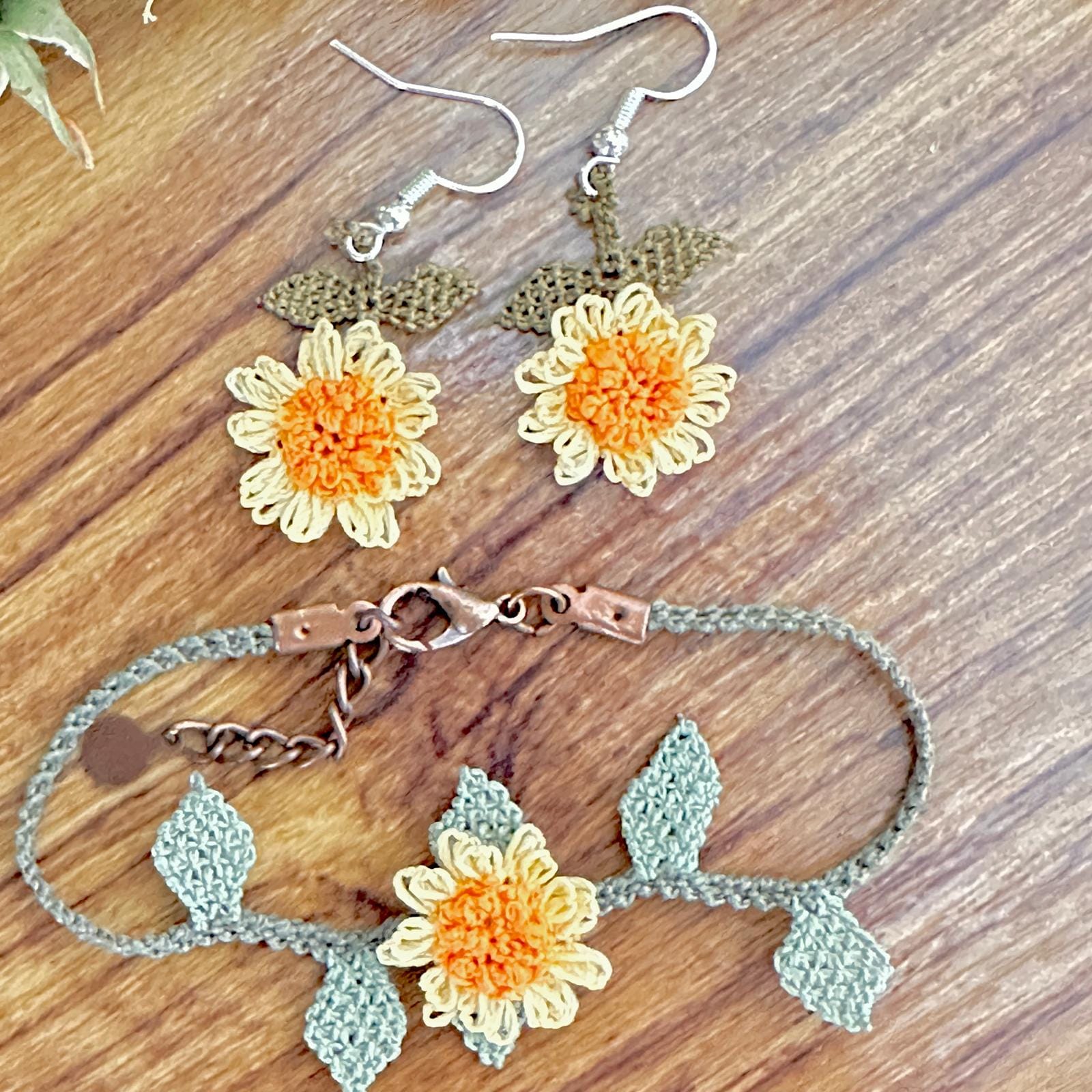 Handmade Sunflower and Daisy Bracelet and Earrings, Boho Flower Gift for Her/Him Handmade Sunflower and Daisy Bracelet and Earrings, Boho Flower Gift for Her/Him