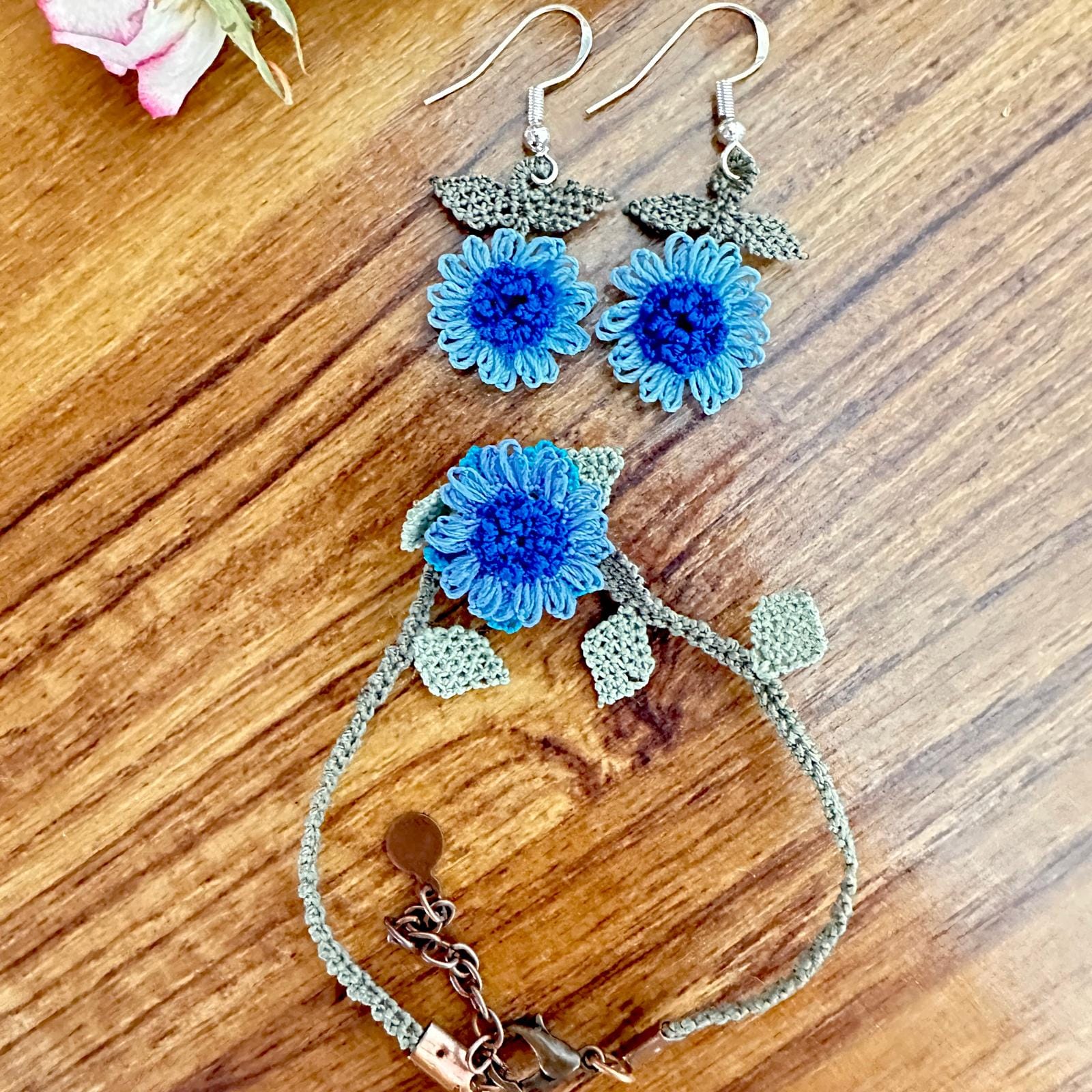 Handmade Sunflower and Daisy Bracelet and Earrings, Boho Flower Gift for Her/Him Handmade Sunflower and Daisy Bracelet and Earrings, Boho Flower Gift for Her/Him