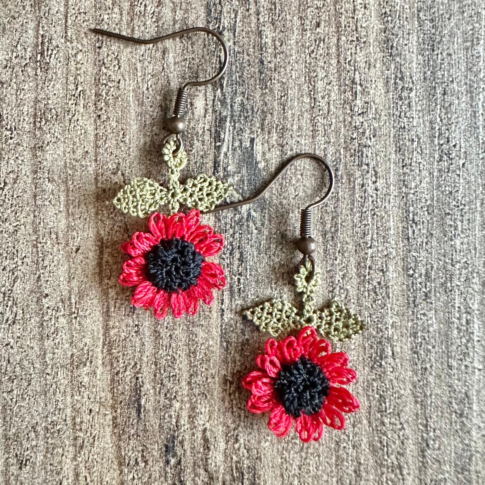 Handmade Sunflower, Daisy Bracelet and Earrings Handmade Sunflower, Daisy Bracelet and Earrings